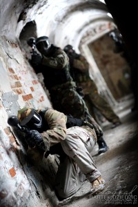 Piknik rodzinny zorganizowany przez firmę z paintballem.