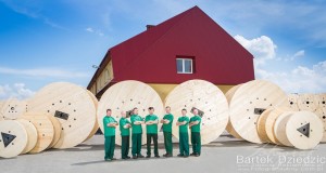 Bębny drewniane zdjęcie grupowe.