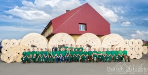 Zdjęcie pracowników, grupowe zdjęcie wszystkich pracowników.