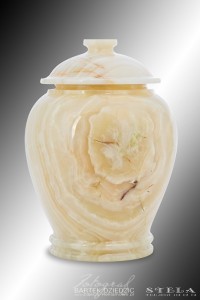 Urna z kamienia. Fotografia produktowa.