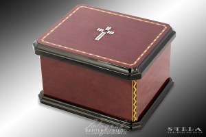 Plastmet Akcesoria pogrzebowe. Zdjęcia urny pogrzebowej na potrzeby reklamy na stronie www i do katalogu.