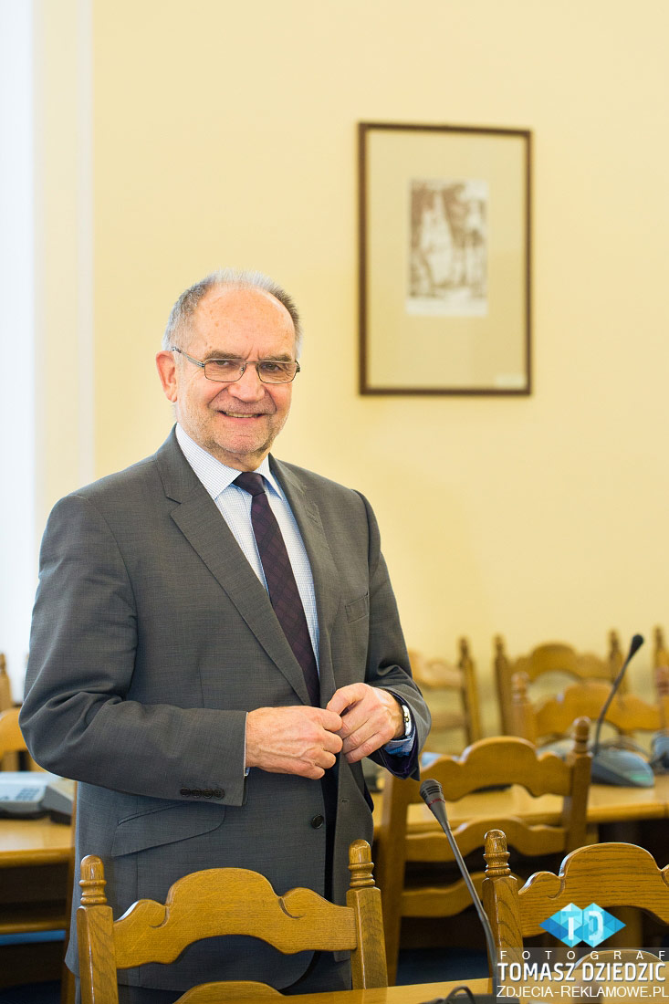 Zdjecia reklamowe politykow