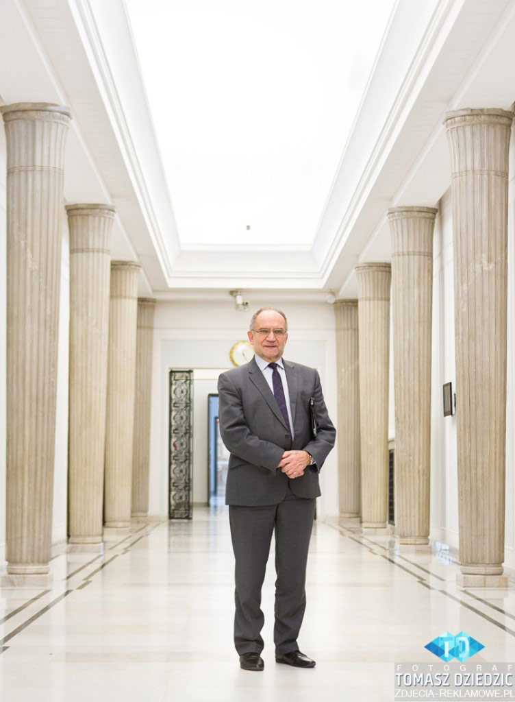 Zdjecia reklamowe politykow