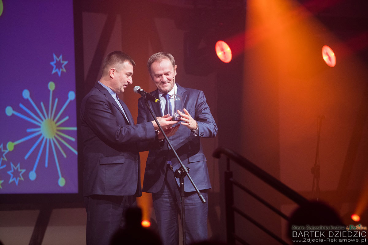 Fotograf na kongres, konferencje, event. Ks Andrzej Augustyński i Donald Tusk